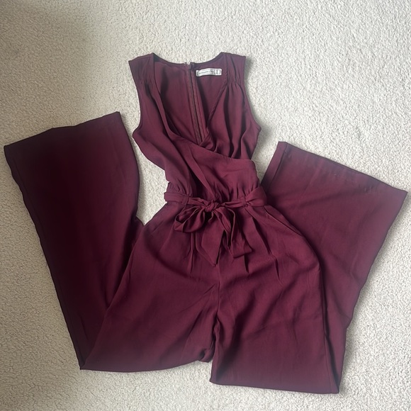 Abercrombie & Fitch Pants - Abercrombie & Fitch red jumpsuit with pockets